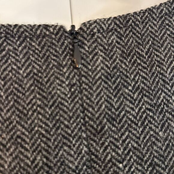 L.L. Bean Vintage 100% wool grey vneck sheath dress 8 - Picture 5 of 10